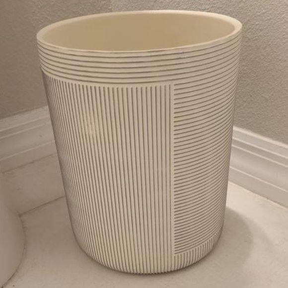 Art Deco Designer Tray, Minimalistic Studio 3B Vanity Ring Dish & Jewelry Holder - Picture 6 of 8